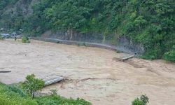 खोटाङमा पहिरोले ३३ घर पुरिए, तराईसँग सिधा सम्पर्क विच्छेद