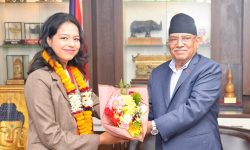 पाराओलम्पिकमा कास्य पदक विजेता पलेशालाई प्रचण्डद्वारा सम्मान