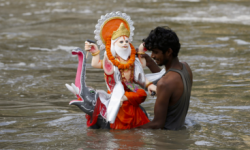 तीर्थस्थलमा विश्वकर्माको प्रतिमा सेलाउन थालियो