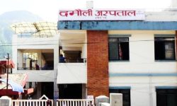 दमौली अस्पताललाई उपकरण सहयोग