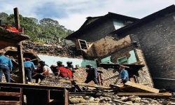 बागलुङमा घर भत्काउने क्रममा एकको मृत्यु, ११ जना घाइते