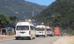 झ्याप्ले खोलामा अवरुद्ध सडक खुलेयता १७ सय सवारी काठमाडौं भित्रिए