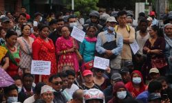 सम्झौताहरु कार्यान्वयन गर्न माग गर्दै सहकारी पीडितहरुले काठमाडौंमा प्रदर्शन