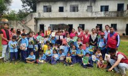 फालिएका बोत्तल बेचेर विद्यार्थीलाई शैक्षिक सामग्री