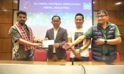 एनसीसी मलेसियाद्वारा एन्फालाई चेक हस्तान्तरण