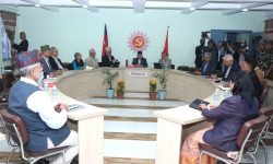 र्टी निर्णयविरुद्ध अभिव्यक्ति दिने तीन नेतालाई स्पष्टीकरण सोध्ने एमाले सचिवालय बैठकको निर्णय