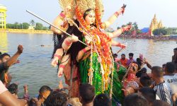 जलेश्वरमा दुर्गा मूर्ति विसर्जन