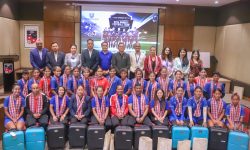 युनिलिभरले गर्याे नेपाली महिला फुटबल टोलीलाई ट्राभल किटहस्तान्तरण