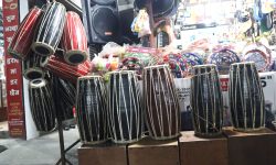 धरानमा मादलको बिक्री बढ्दो