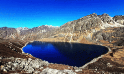 ताप्लेजुङको अद्वितीय सिङ्जेमा ताल