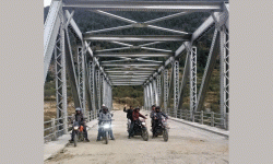 तिला नदीमाथि मोटरेबल ‘स्टिल ट्रस’निर्माण