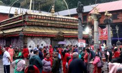 नवरात्रको तेस्रो दिन आज शक्तिपीठमा भक्तजनको घुइँचो