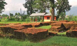 रामग्राम स्तूपमा पर्यटकको चहलपहल