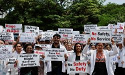 भारतीय चिकित्सकहरूले गरे सहकर्मीको बलात्कार र हत्याविरुद्ध पुनः हडताल सुरु