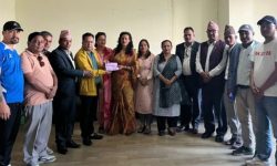 बाढीपीडितलाई अछाम काठमाडौं सम्पर्क समितिको आर्थिक सहयोग