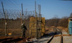 उत्तर कोरियाद्वारा दक्षिण कोरियासँग जोडिएका सडक तथा रेलमार्ग बन्द