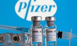 कोरोना विरुद्ध ‘फाइजर’ खोप लगाइँदै