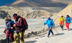 दसैँमा पदयात्रामा जाँदै हुनुहुन्छ ? यसरी गर्नुस् तयारी