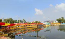 छठ घाटलाई दुलहीझैँ सजाइँदै