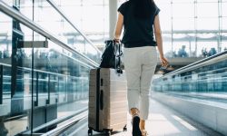 देश छोडेर धनी देशमा बसाइँ सर्नेहरू