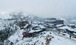 ताप्लेजुङको पाथीभरा क्षेत्रमा हिमपात