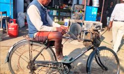 हतियारमा ‘धार’ लगाएर जीविकोपार्जन गरिरहेका ७० वर्षीय मुखिया