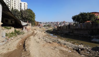 नख्खु करिडोरमा अत्यधिक धुलो र गन्ध, स्थानीयलाई सास्ती