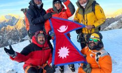 कांग्रेस महामन्त्री शर्मासहित पाँच युवाले गरे लोबुचे हिमाल आरोहण