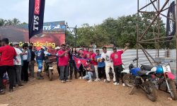 बर्षा बस्नेत बनिन् टिभिएस मोटोसोलमा १२५सीसी स्कुटर डर्ट रेसकी विजेता