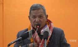 मुलुकलाई आकस्मिक तरिकाले माथि उठाउन सरकार अध्यादेशबाट अघि बढेको छ : सञ्चारमन्त्री गुरुङ