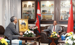 अध्यक्ष दाहालसँग अमेरिकी सहायक विदेशमन्त्री लुको भेटवार्ता