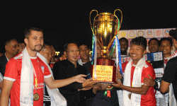 झापा कपको उपाधि चर्च ब्वाइजलाई