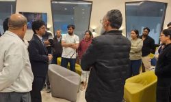 कुवेत एयरपोर्टमा फसेका ६० जना भारतीयको उद्धार