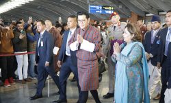 भूटानी नरेश स्वदेश फिर्ता