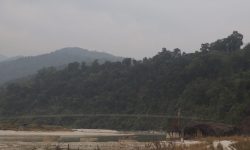 लम्सुवघाटमा झोलुङ्गे पुल निर्माण