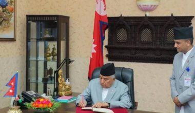 राष्ट्रपतिले गरे ओलीको राजीनामा स्वीकृत