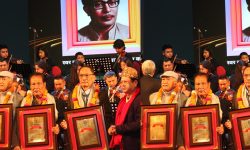 तीन श्रष्टा सम्मानित