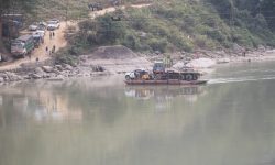 सतिघाटमा पक्की पुल नहुँदा नागरिकलाई सास्ती