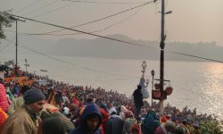 बिहानैदेखि त्रिवेणीधाममा श्रद्धालुको घुइँचो