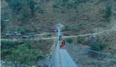 रुन्चेत र लुसिकाङ जोड्ने झोलुङ्गे पुल निर्माण