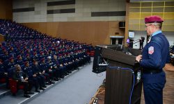 प्रहरी महानिरीक्षकद्वारा दर्ज्यानी चिह्न प्रदान