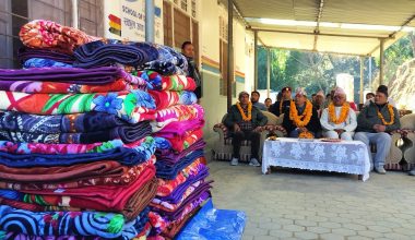 जिल्ला अस्पताल अछाममा कम्बल वितरण