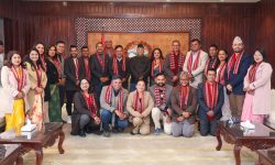 कुनै दल फुटाउने र मिलाउने काम गर्दिन : प्रधानमन्त्री ओली