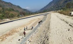 आँधीखोलामा तटबन्ध निर्माण