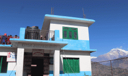 सहयोग रकम जुटाएर स्वास्थ्य चौकी भवन