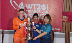 त्रिकोणात्मक महिला क्रिकेट श्रृङ्खला : नेपालले थाइल्याण्डविरुद्ध ब्याटिङ गर्दै