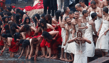 परदेश यात्रा सकी साँखु फर्किए माधवनारायणका बर्तालु