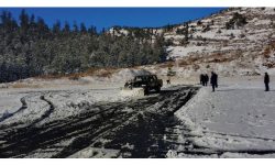 सिमकोट विमानस्थलमा हिउँ पन्छाएर हवाई सेवा सञ्चालन