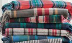 चिसो बढेपछि बाँकेका ज्येष्ठ नागरिकलाई कम्बल वितरण गरिँदै