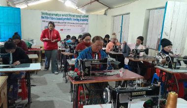 अल्लोको कपडाबाट आकर्षक सामग्री